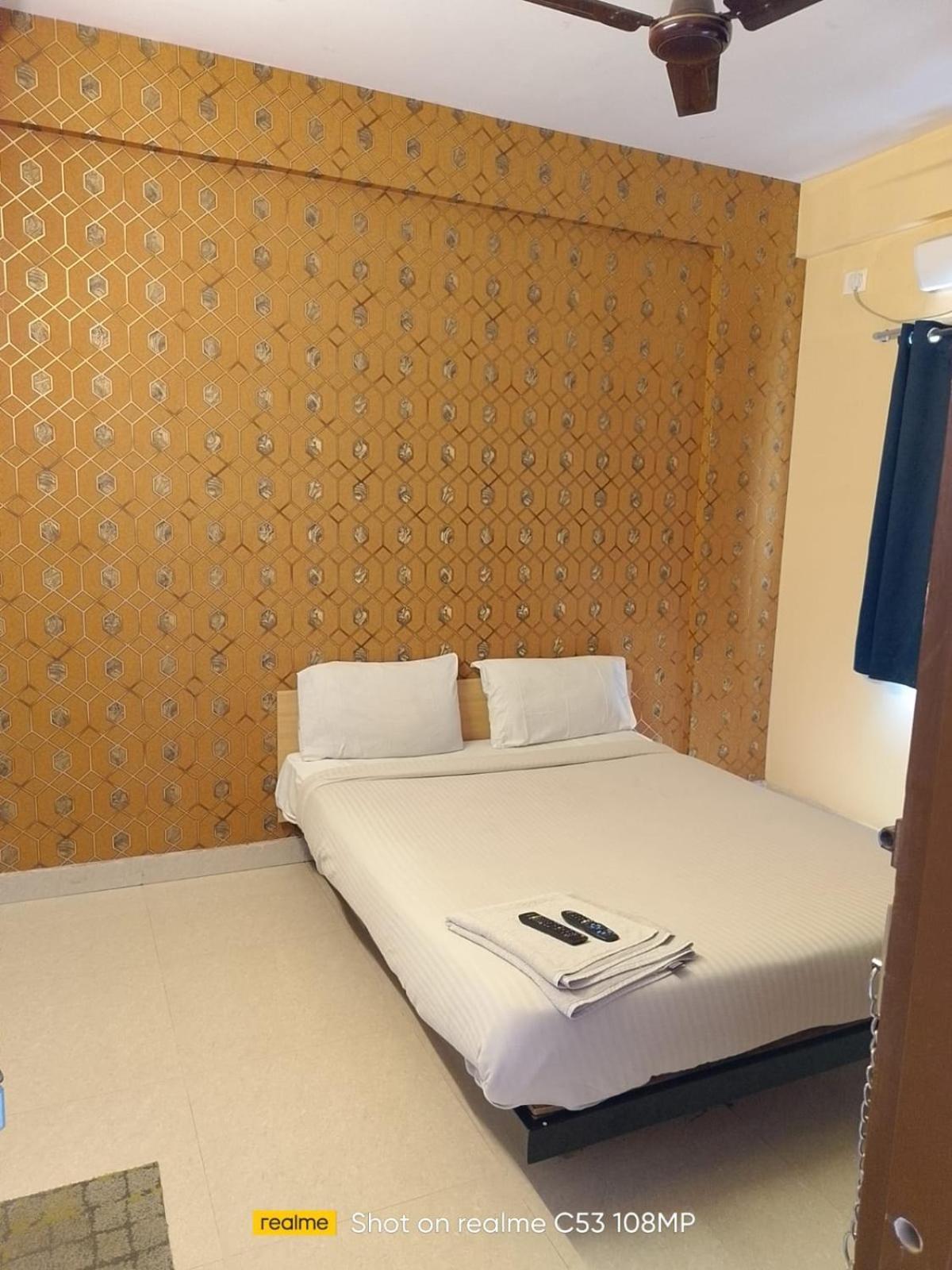 Hotel Pallavi Grand 벵갈루루 외부 사진