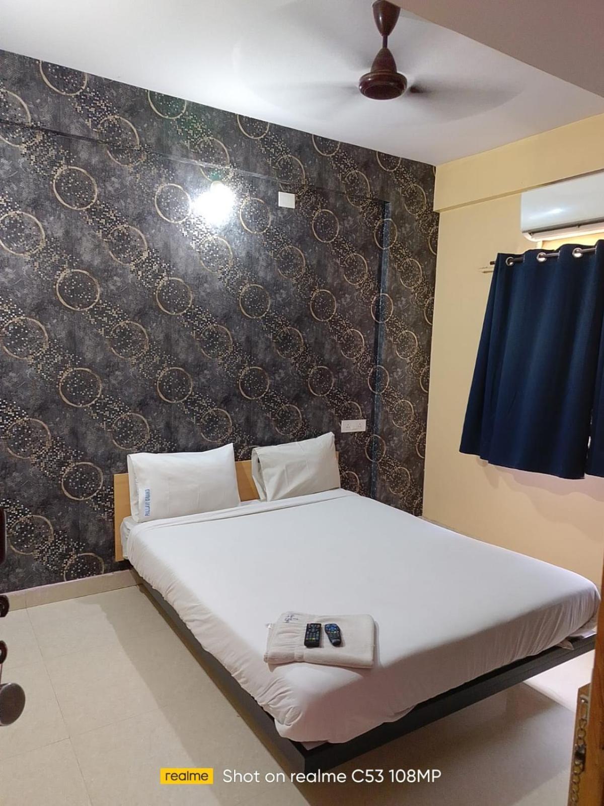 Hotel Pallavi Grand 벵갈루루 외부 사진
